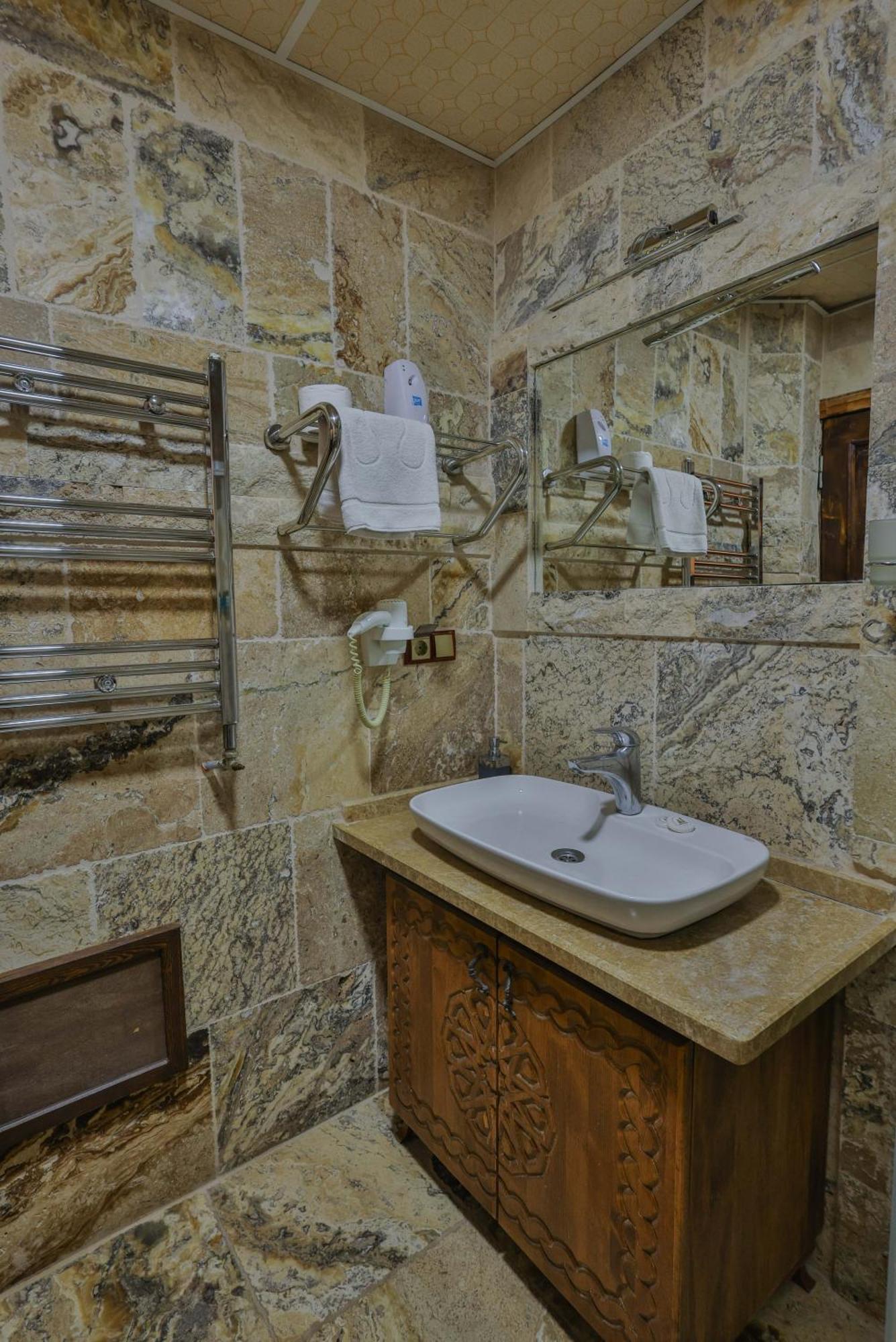 Отель Feel Cappadocia Stone House Гореме Экстерьер фото